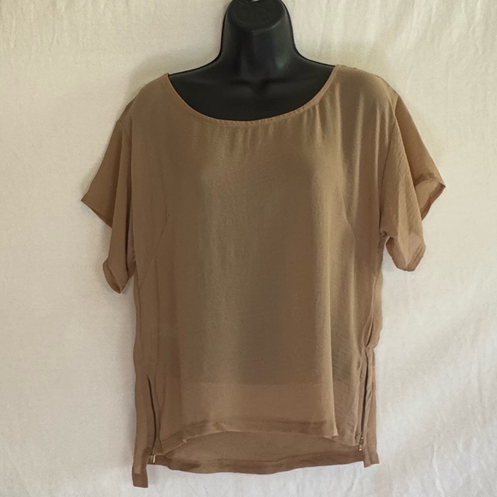 D-177 Sis Sis Tan Oversized Short Sleeve Zipper Trim‎ Pullover Blouse Size S